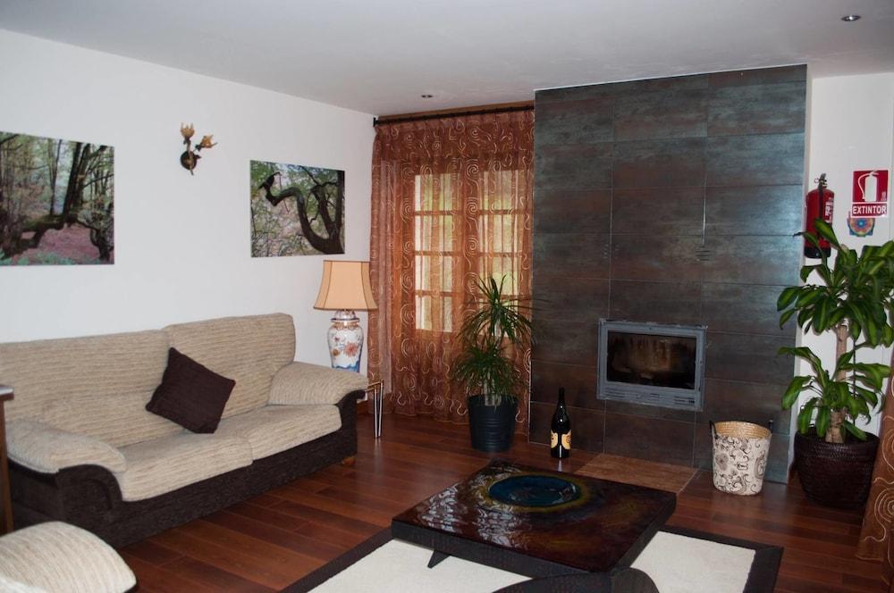 El Mirador De Fuentes Del Narcea Hotel Monco Bagian luar foto