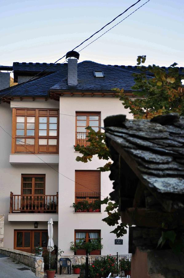 El Mirador De Fuentes Del Narcea Hotel Monco Bagian luar foto
